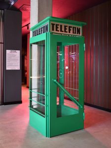 Reprodukcja - Hotel Moxy Warszawa, ul. Towarowa