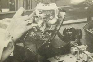 Stanowisko na taśmie montażowej aparatów - RWT, lata 1964-66.